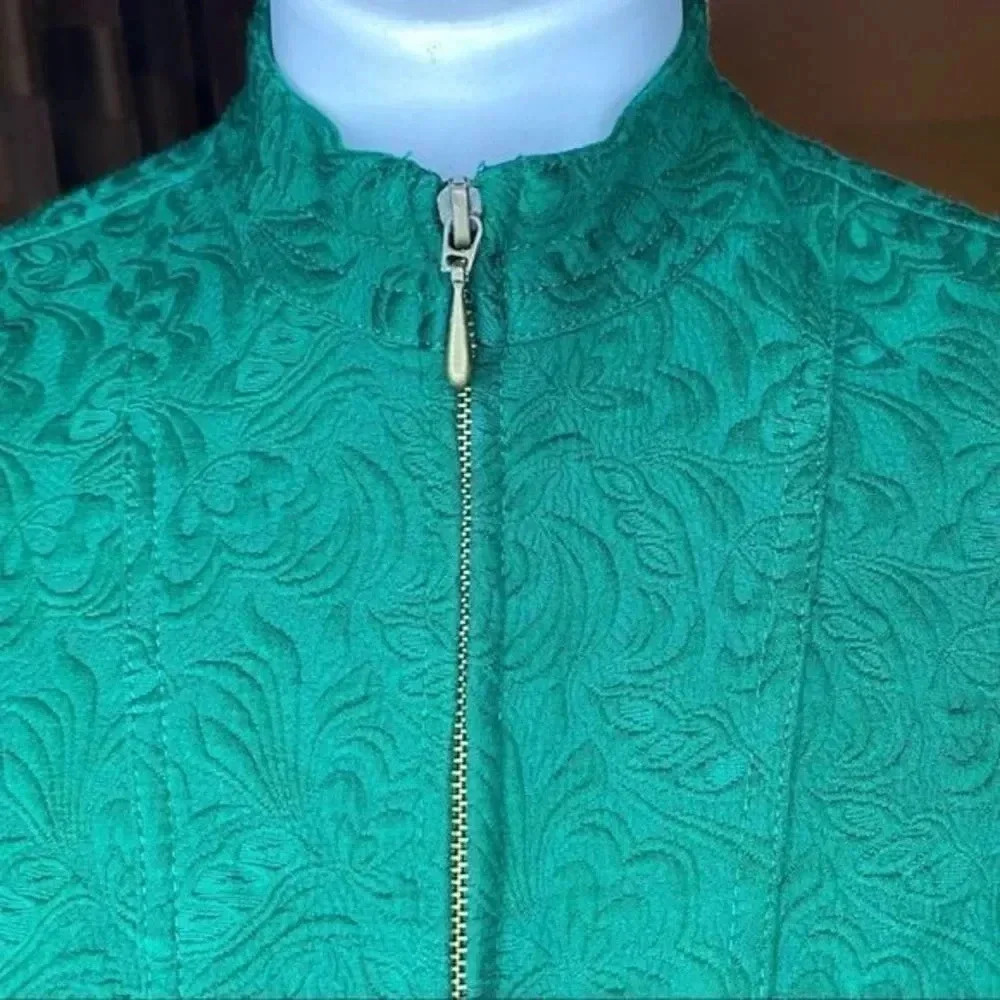 Chico’s Would Blazer View 6